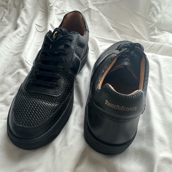 Russell & Brumley Black lace up sneakers | SZ 41 (10) - Picture 2 of 5